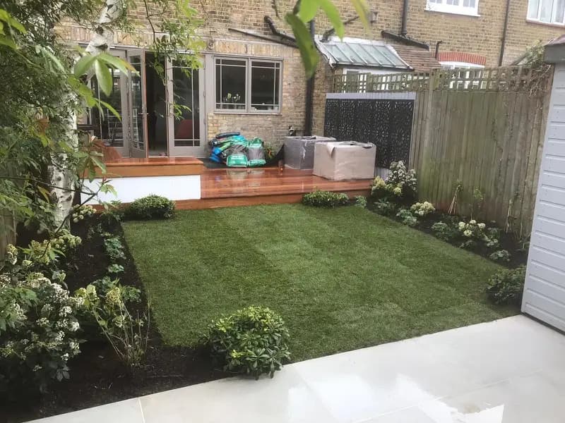 Irigații automatizate: merită investiția pentru o grădină mică?